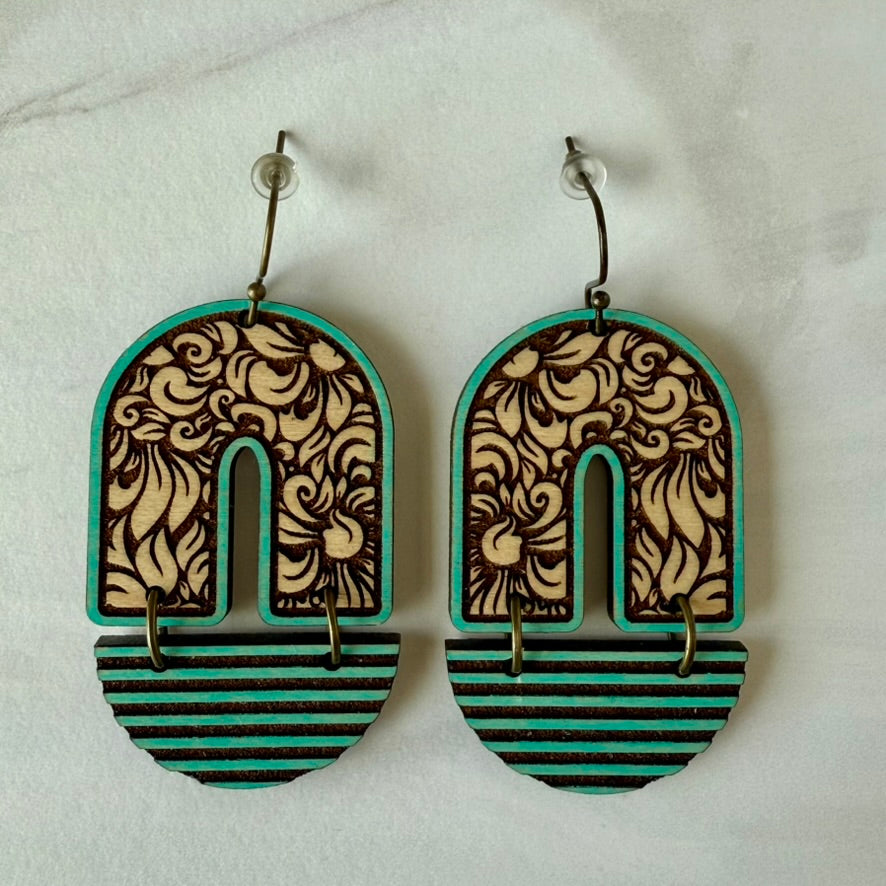  faux-tooled leather-look dangle earrings 